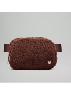 Lululemon Everywhere Belt Bag Fleece Brown/Gold NWT